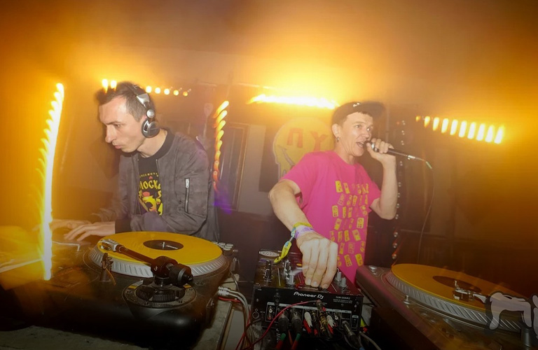 Владимирские саунд-систем-вечеринки: что это такое и когда оно бывает?