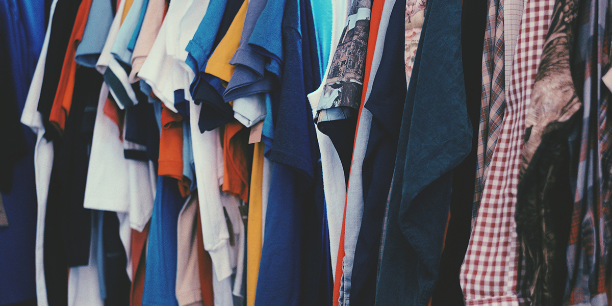 Будущее наступило. Теперь ненужную одежду можно сдать не выходя из дома