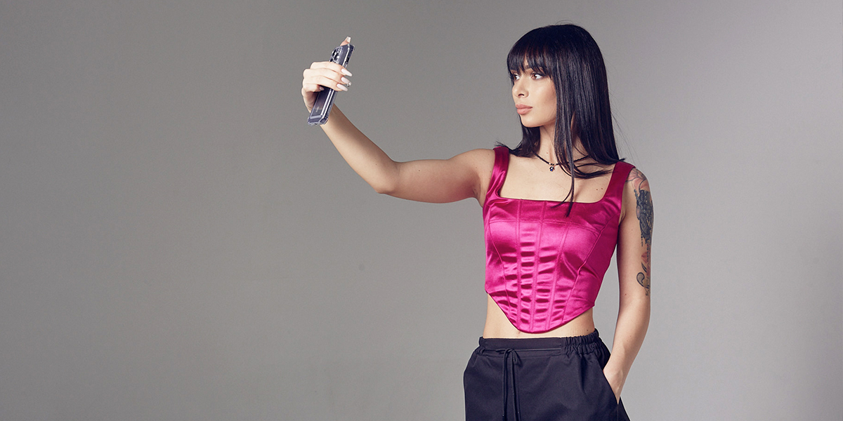 Весенние тренды в продуманных до мелочей аутфитах владимирского видеомейкера