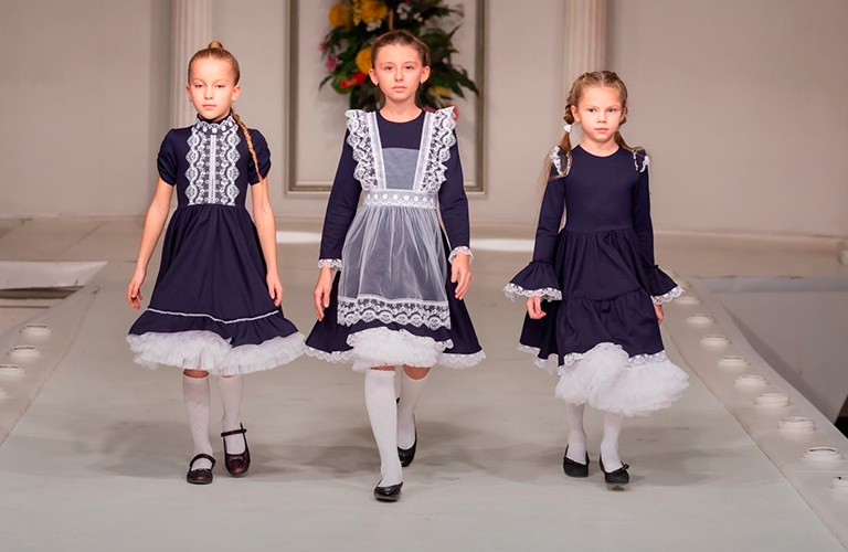 Мода за партой: владимирский дизайнер представит школьную коллекцию на международном конкурсе