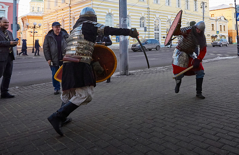 Презентация национального турмаршрута области завершилась поединком в центре Владимира