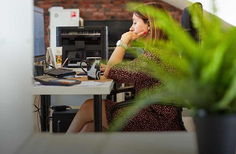 Не паримся! Можно ли уйти с работы в жару раньше обычного?