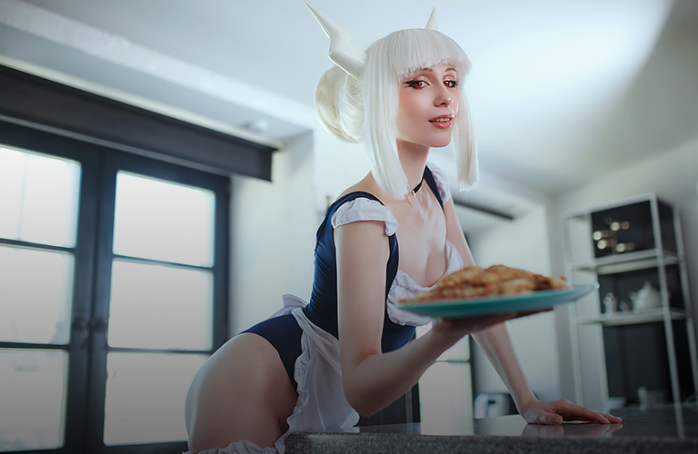 10 костюмов, 20 париков и накладная грудь. Жаркий косплей от Анны Шерер