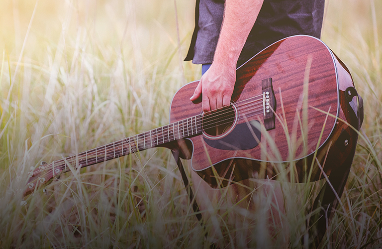 Госпел и бодрая альтернатива в июльских релизах местных музыкантов