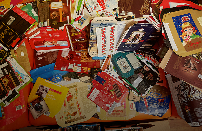 Сладкая жизнь владимирского сакулумиста: Олеся Дрозд собрала более 15 тысяч шоколадных оберток