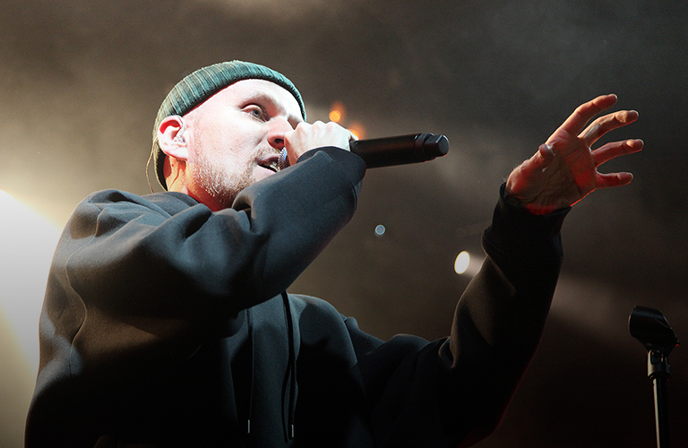 Не в июне, так в сентябре: Звонкий выступит перед владимирцами на День города — 2023