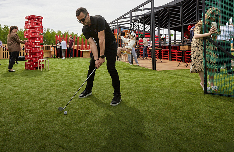 Roof-корпорат, или «Крыша мира»: спортзал, коворкинг и гольф-зона для сотрудников камешковского завода «Ютекс»