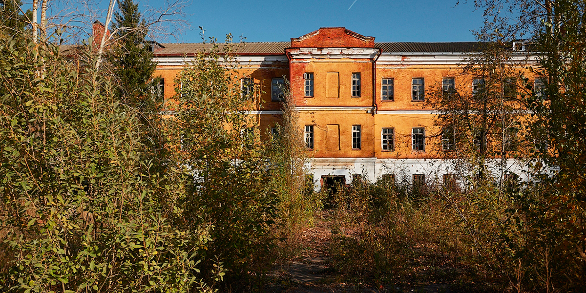 В квартале «УНО» начались демонтажно-восстановительные работы исторических казарм
