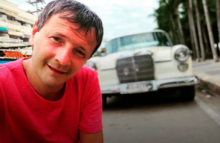 Rolls-Royce, ретро-Porsche и «луноход» — восстановленные олдтаймеры суздальского реставратора