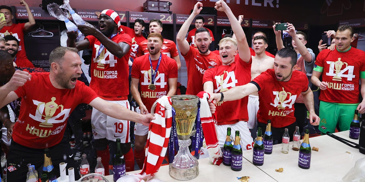 Автобус с фанатами и трофей из раздевалки «Спартака». Владимирские болельщики о финале Кубка России