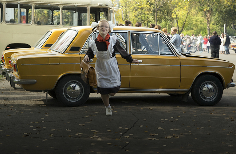 Ковров вернулся в 80-е! Пионеры и мажоры, дискотека и свадьба, качалка и погоня