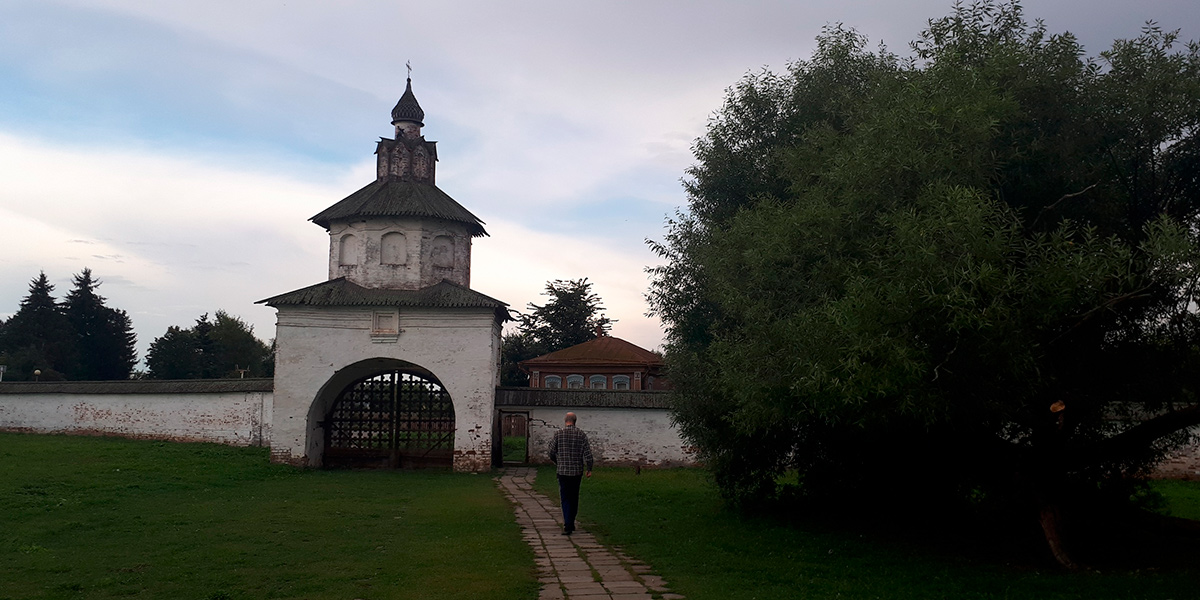 Где в 33-м регионе можно повторить популярный кадр с Пизанской башней?