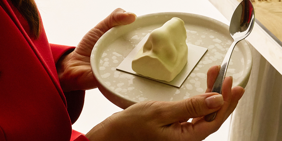 Вкус на 80% состоит из запаха. «Slovno в мае» представили десерт NOSEHOC про то, где рождается вкус