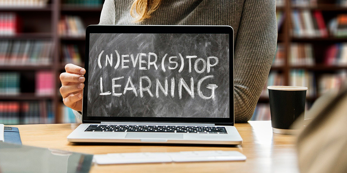 Школы на дистанционке: каково сейчас детям, родителям и учителям