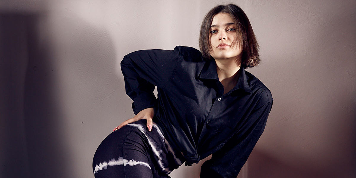 Странные вещи и высокие каблуки экс-участницы «Танцев» на ТНТ