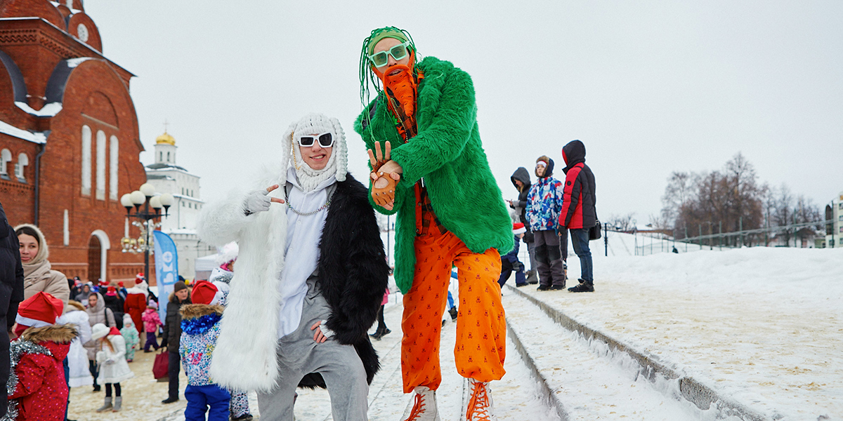 Модный заяц с безумной морковкой, или Самые креативные костюмы 12-го забега Дедов Морозов