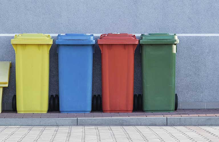 «Очищаем балконы от пластика»: присоединяемся к акции по раздельному сбору мусора