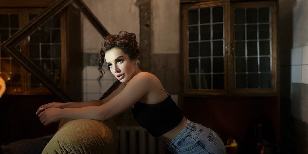 Хулиганская выходка, или Почему Ольга Задонская крушила огромным молотом все вокруг