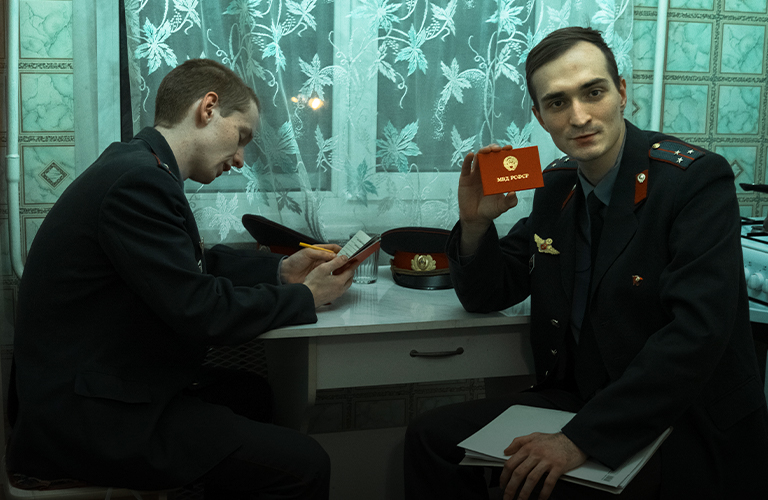 «Следствие вели»: ностальгия по квартире с советским ремонтом и милиции