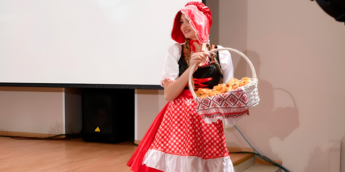 «Юбка-самобранка», Красная Шапочка и другие кулинарные перформансы красоток из Владимира