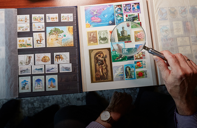 Семь тысяч марок и сотни конвертов: коллекция почтовых знаков с региональной тематикой