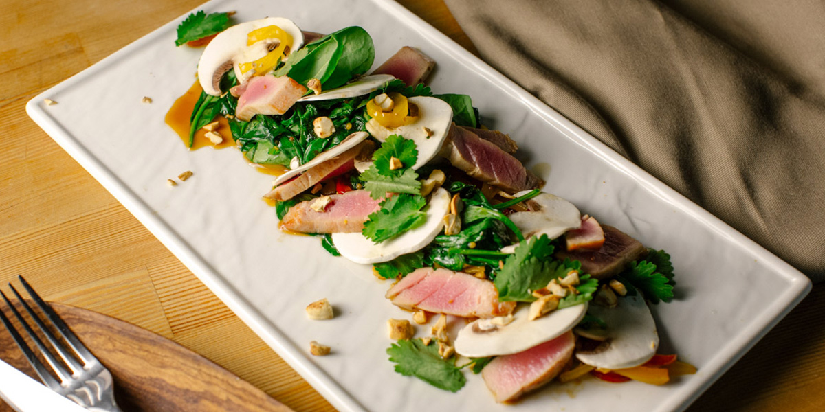 Бренд-шеф и мастер порядка замиксовали тунца с карамелью