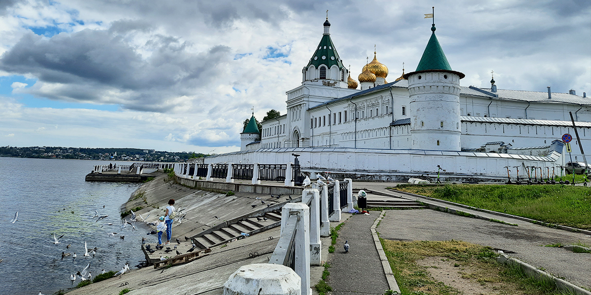 Сырный ретрит, царские хоромы и рум-тур по терему Снегурочки: Кострома за 1 день