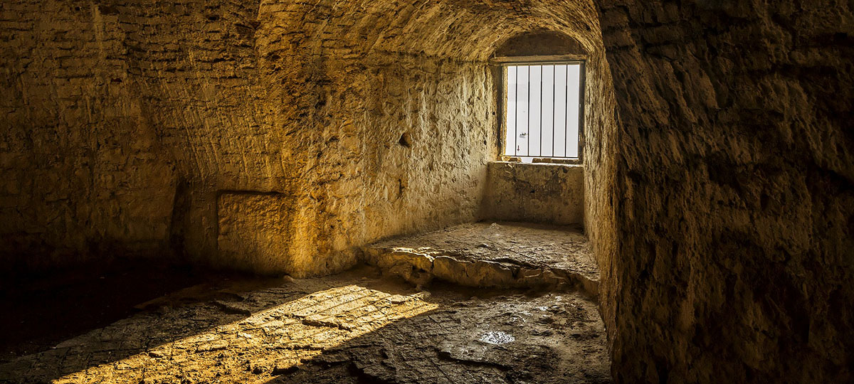 Тюрьма в центре и заключенные в Золотых воротах. Закон и порядок дореволюционного Владимира