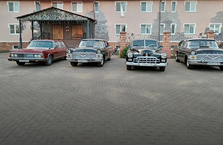 Слет «Чаек»: четырехколесные легенды автопрома в Суздале