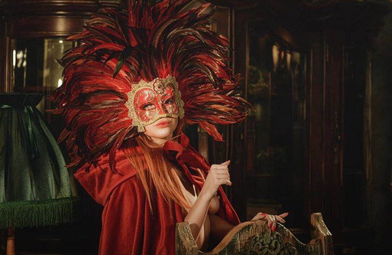 Невеста-инопланетянка, Малефисента и другие волшебные образы