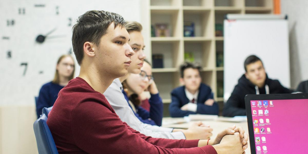 Владимирских школьников и студентов переводят на дистант. Но не всех