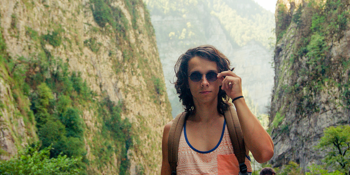 Владимирский электронщик выпустил трек и снял клип об изоляции