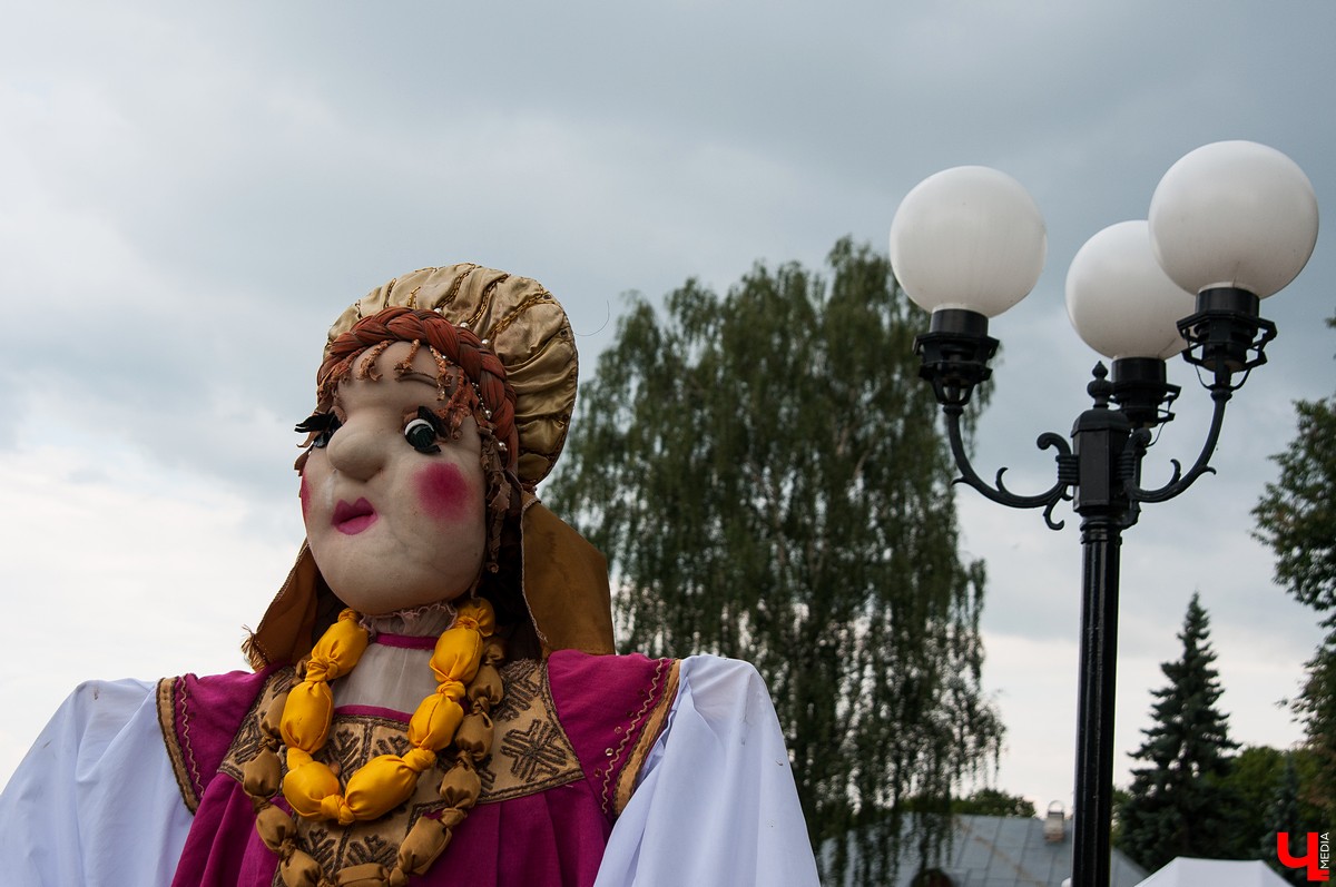 15 июля во Владимире прошел Вишневый спас. В этом году он совпал с окончанием чемпионата мира по футболу, и владимирцы решили отметить это событие по-спортивному