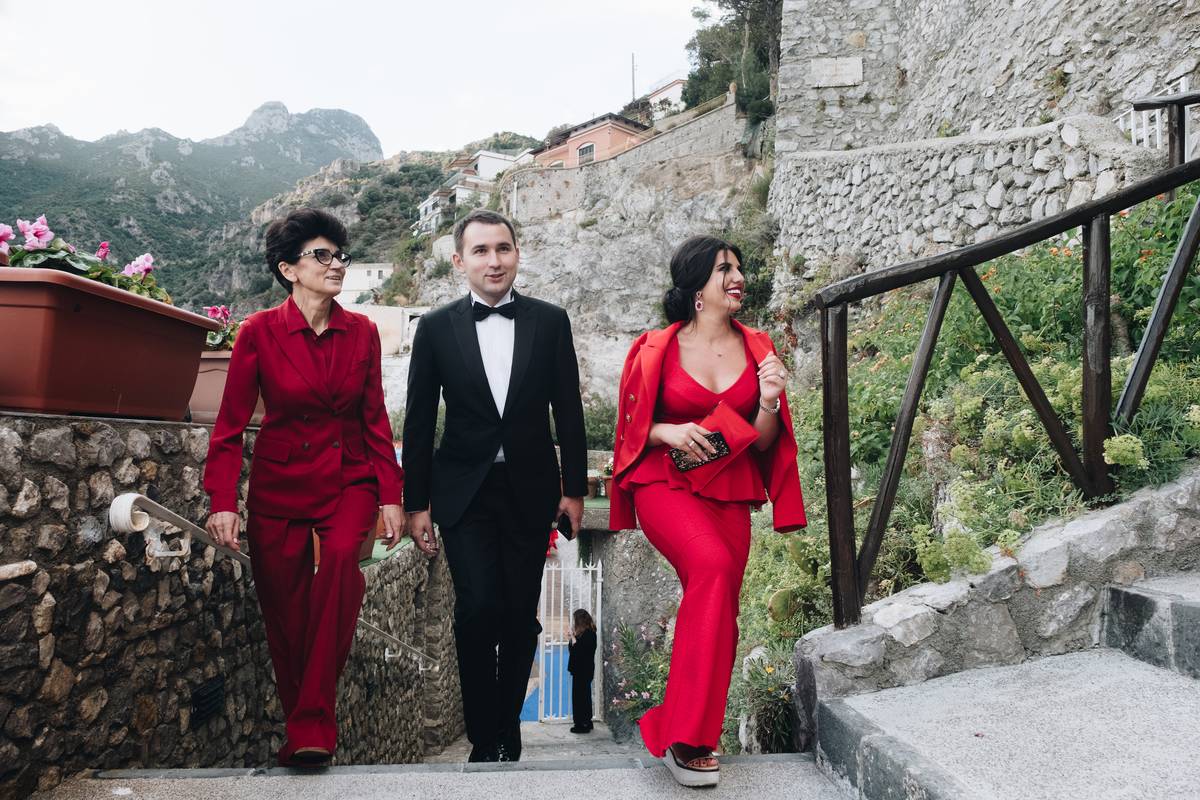 Ведущая Алена Маркелова проводит свадьбы за границей. О секретах своего успеха в свадебном бизнесе она рассказала журналисту “Ключ-Медиа”