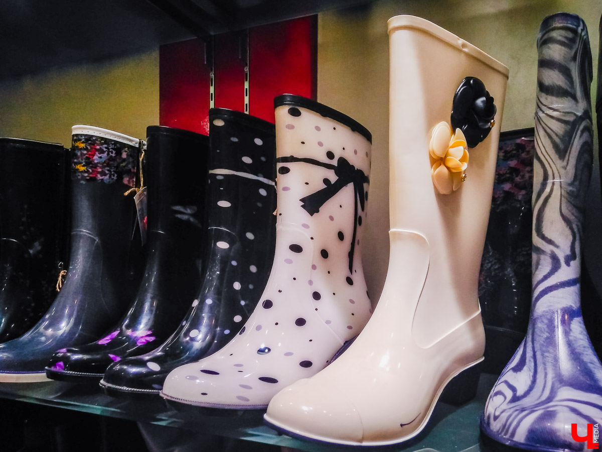 Сапоги на высоком каблуке