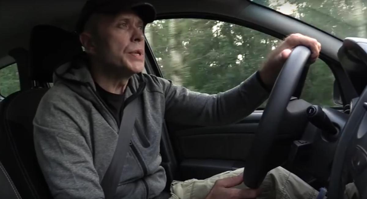 Известный актер и ведущий Сергей Дружко опубликовал в своем блоге на Youtube видео о путешествии по урочищу Шушмор на границе Московской и Владимирской областей. Выпуск посвящен мистическим историям, связанным с этой местностью