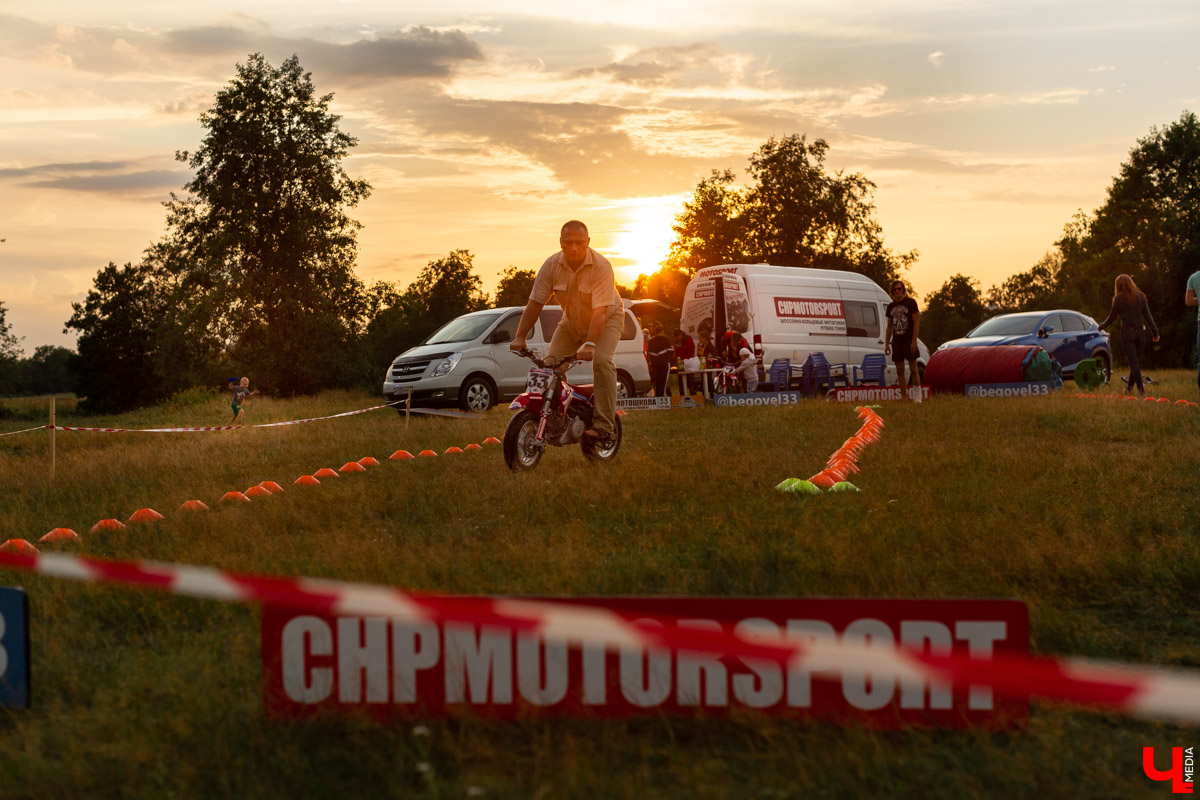 4 и 5 августа в Загородном парке на берегу озера Глубокое прошел фестиваль Спорта и здорового образа жизни. Он собрал больше 500 участников из разных городов