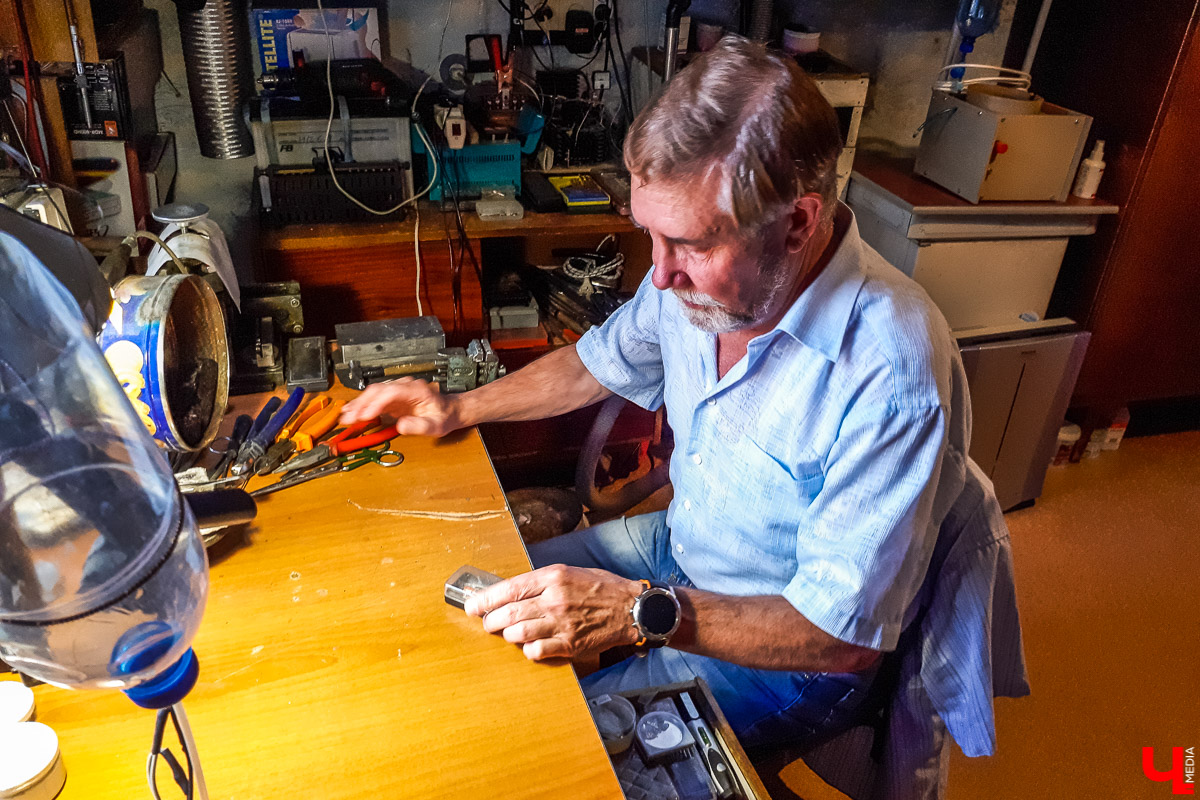 Владимирский ювелир Сергей Карелин, создатель «Часов для планеты Земля», рассказал журналисту «Ключ-Медиа» о новом грандиозном замысле