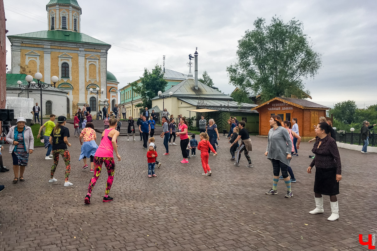Современная пешеходная зона на улице Георгиевская когда-то выглядела совсем иначе. Историю ее становления и развития можно проследить в исторической сводке, которую “Ключ-Медиа” подготовил специально для вас