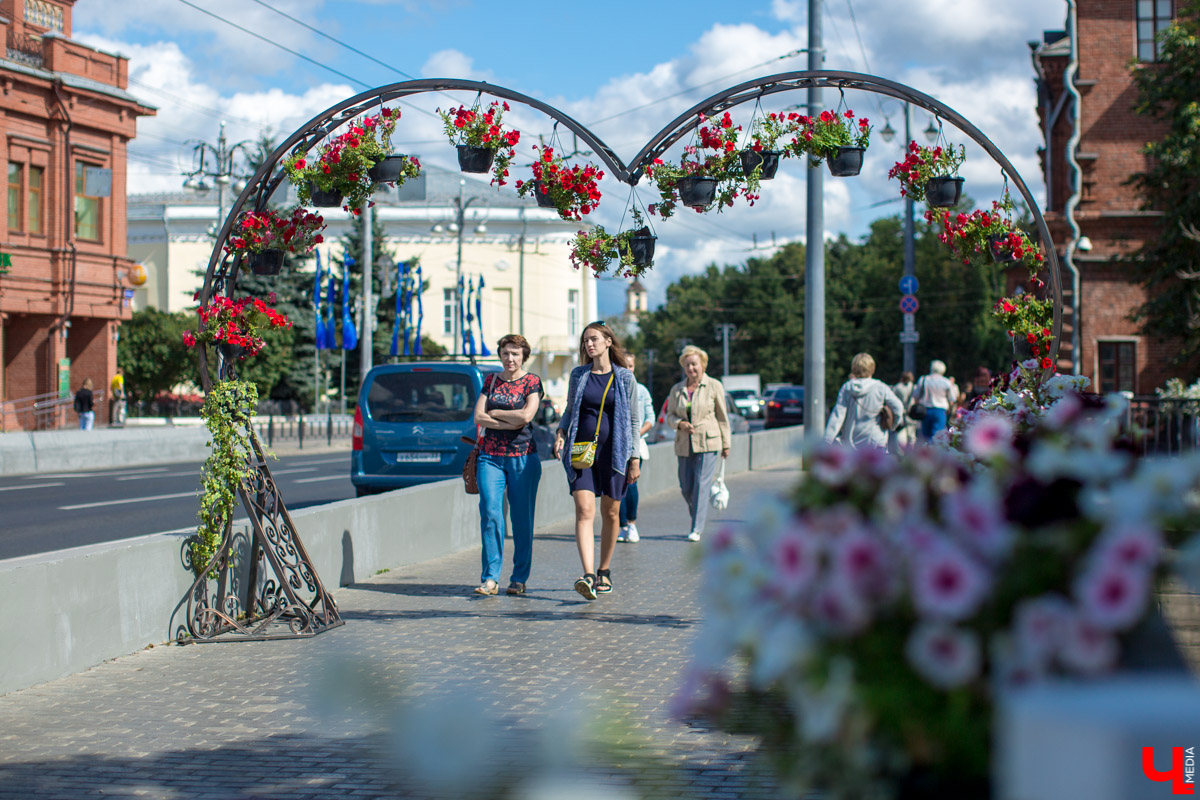 Арки для влюбленных в центре Владимира