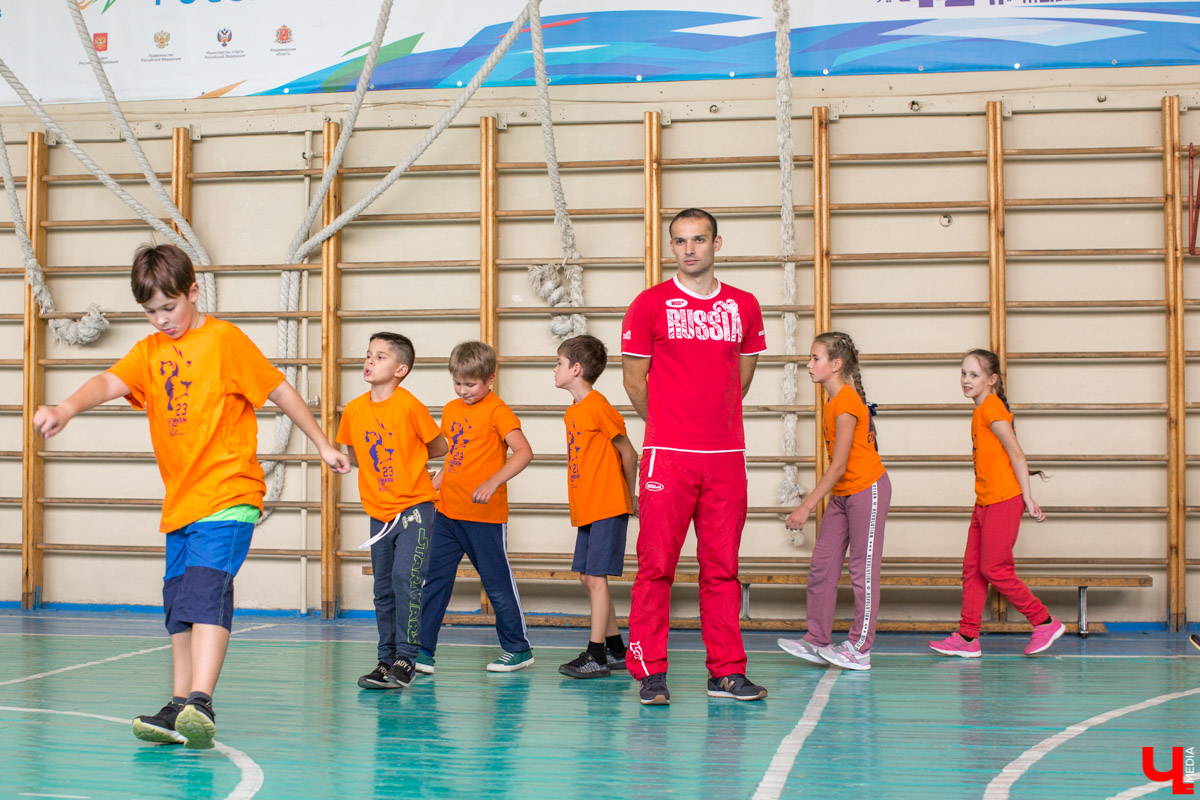 Профессия учителя. Что она скрывает в себе? Чтобы это узнать, мы заглянули во владимирскую гимназию № 23 и побеседовали с ее педагогами на всевозможные темы