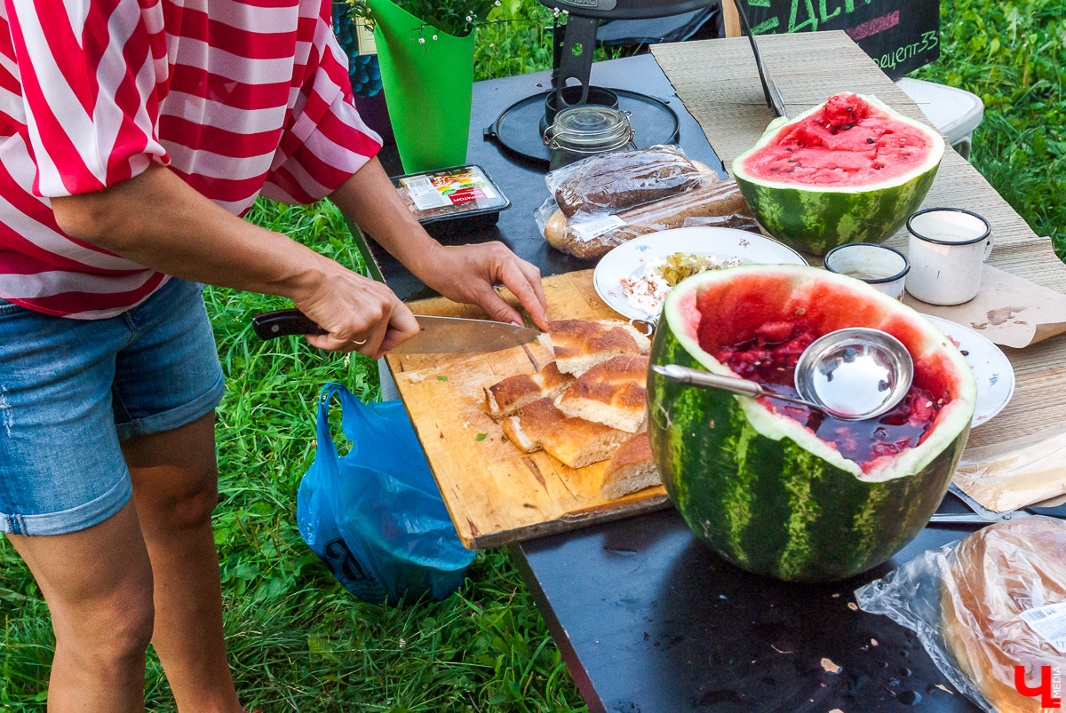 2 августа во дворе на улице Горького прошел добрососедский пикник. До самого начала оставалось загадкой, придут ли люди, захотят ли знакомиться с соседями