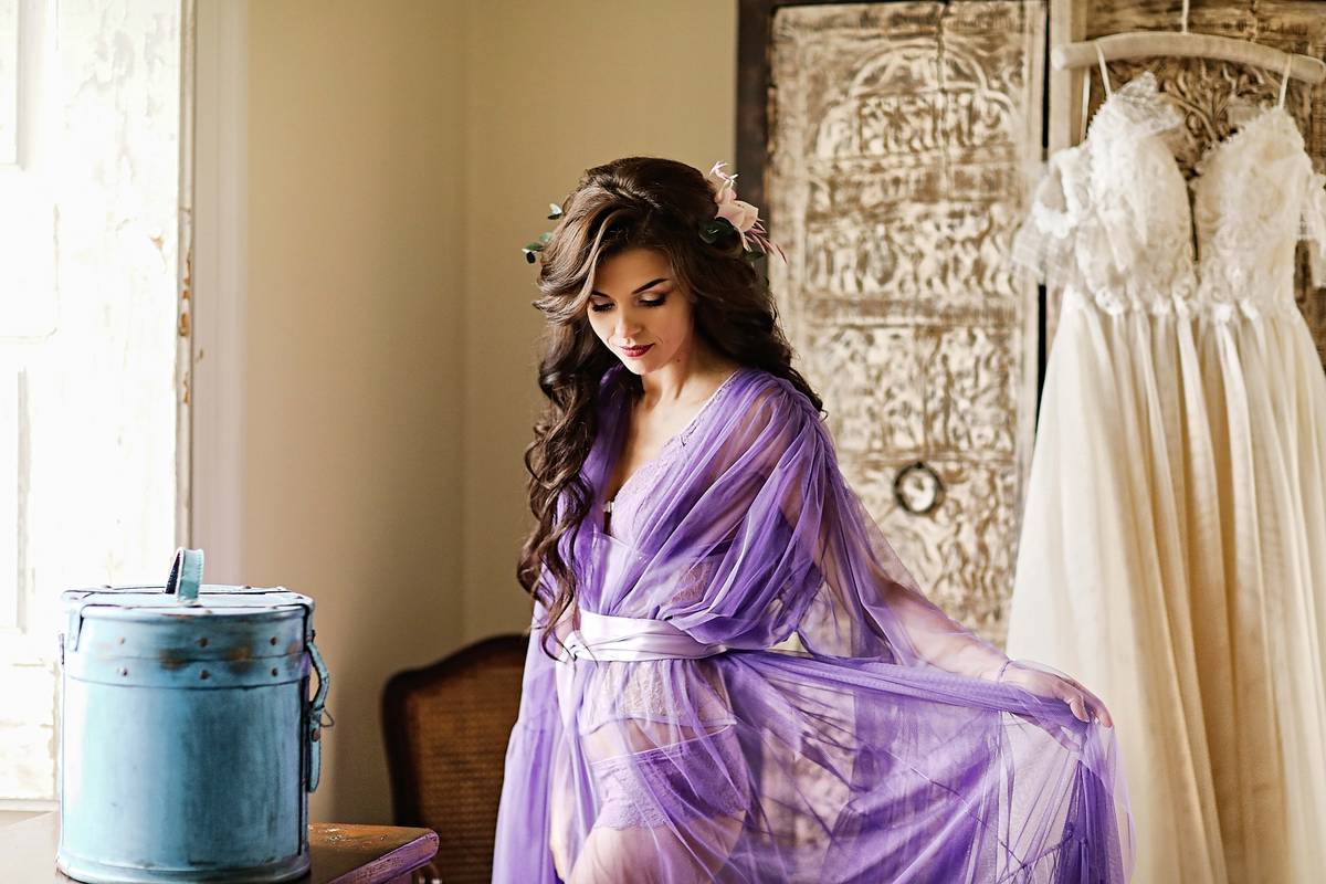 Ведущая Алена Маркелова проводит свадьбы за границей. О секретах своего успеха в свадебном бизнесе она рассказала журналисту “Ключ-Медиа”