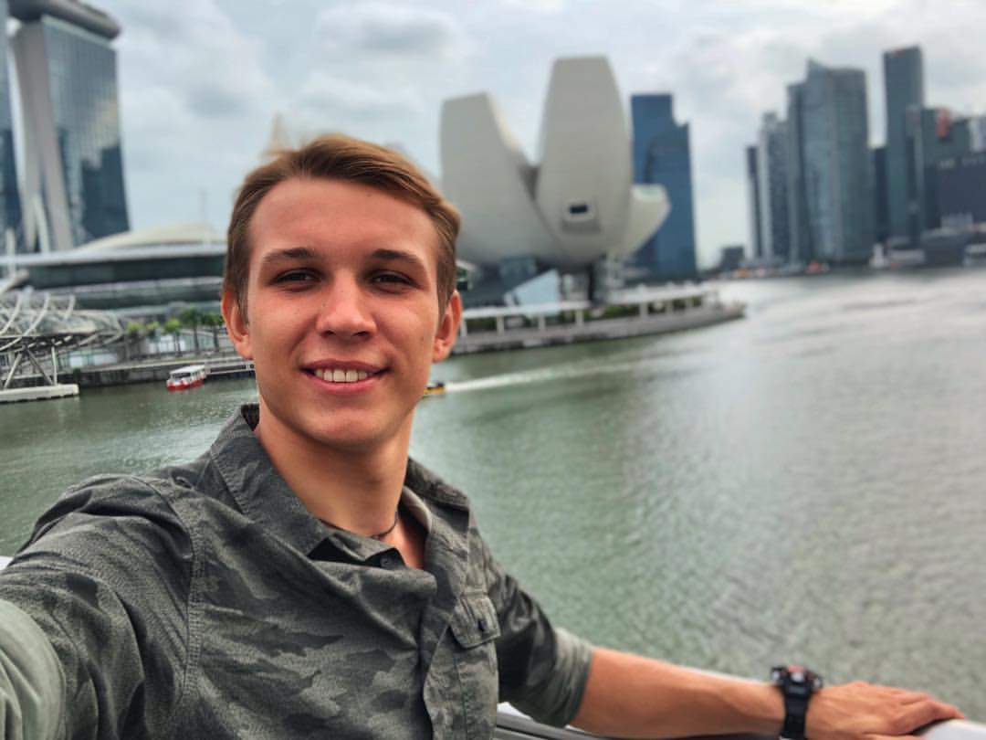 Валентин Пахомов