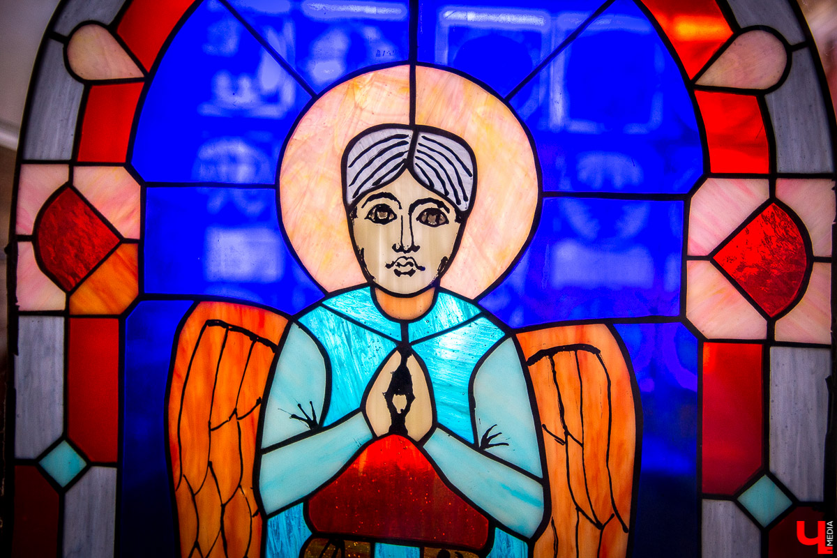 Витраж работы Сергея Ставского