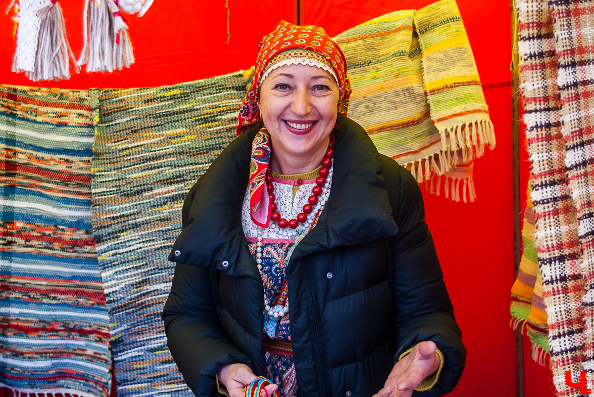 6 октября в Суздале прошла Традиционная Евфросиньевская ярмарка. Мероприятие собрало продавцов и производителей разных товаров из Суздаля и соседних городов