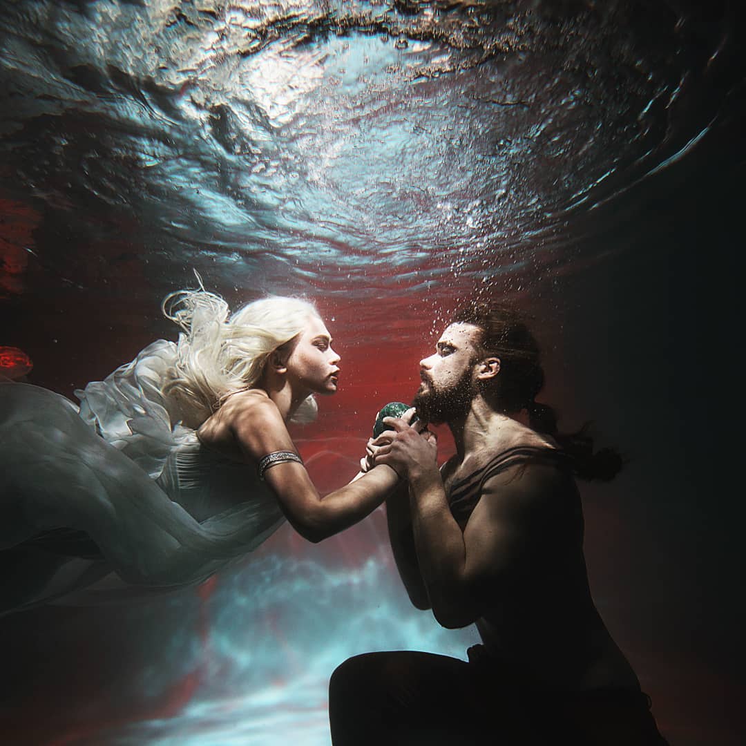 Популярная в «Инстаграм» косплеерша рассказала журналисту «Ключ-Медиа» о том, как создаются яркие фэнтезийные образы, сколько это отнимает времени и денег и приносит ли её аккаунт прибыль