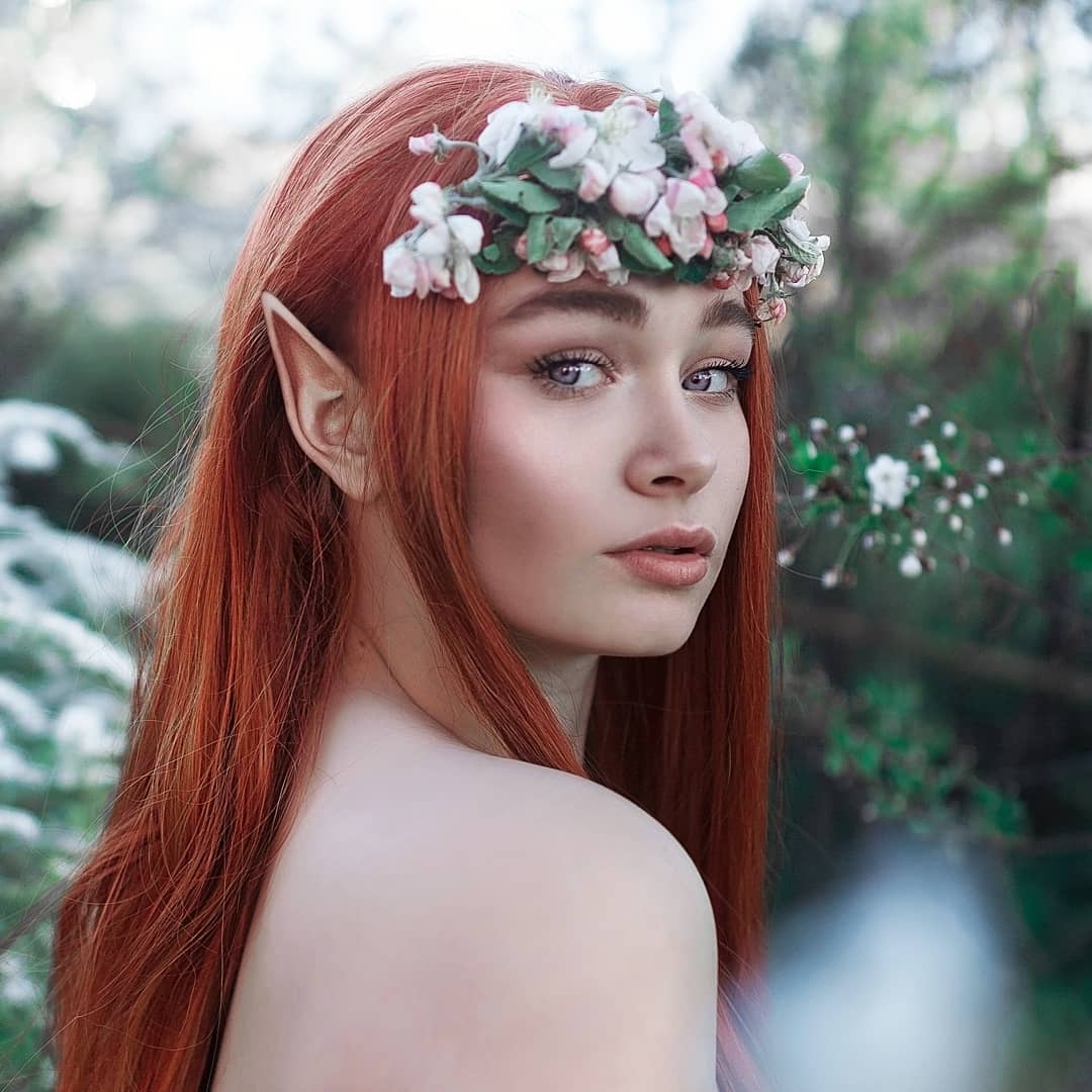 Популярная в «Инстаграм» косплеерша рассказала журналисту «Ключ-Медиа» о том, как создаются яркие фэнтезийные образы, сколько это отнимает времени и денег и приносит ли её аккаунт прибыль