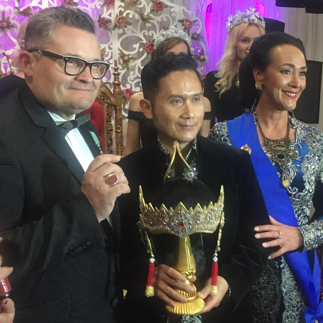 Благородное собрание: владимирская королева, португальский граф и принцесса Индонезии