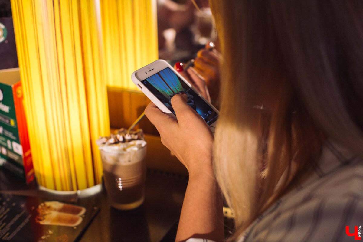 Блогеры из проекта “Инста-ужин” посетили кофейню COFFEESHOP COMPANY во Владимире и попробовали фирменные блюда